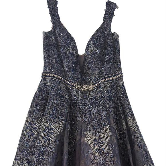 Ellie Wilde by Mon Cheri Navy Gown NWT - Picture 4 of 9